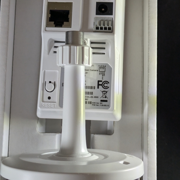 D-Link White Security Camera New In Box - Picture 10 of 10